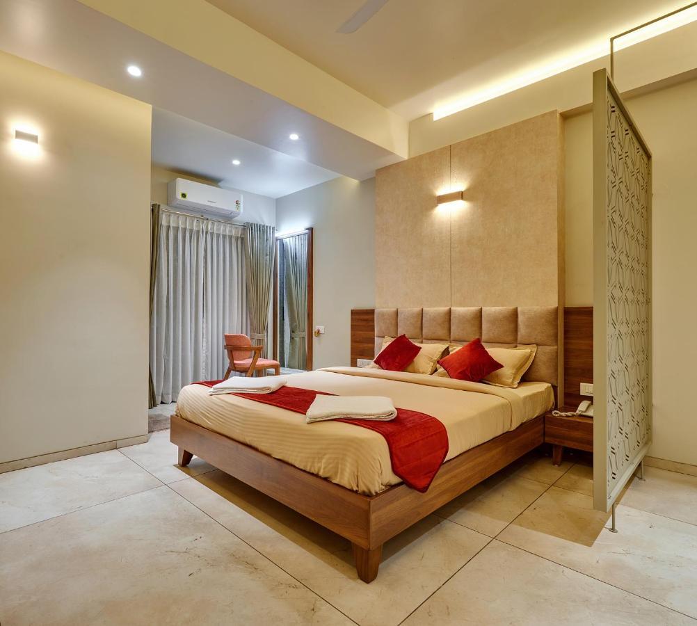 Hotel Swamini Kolhapur Exterior photo