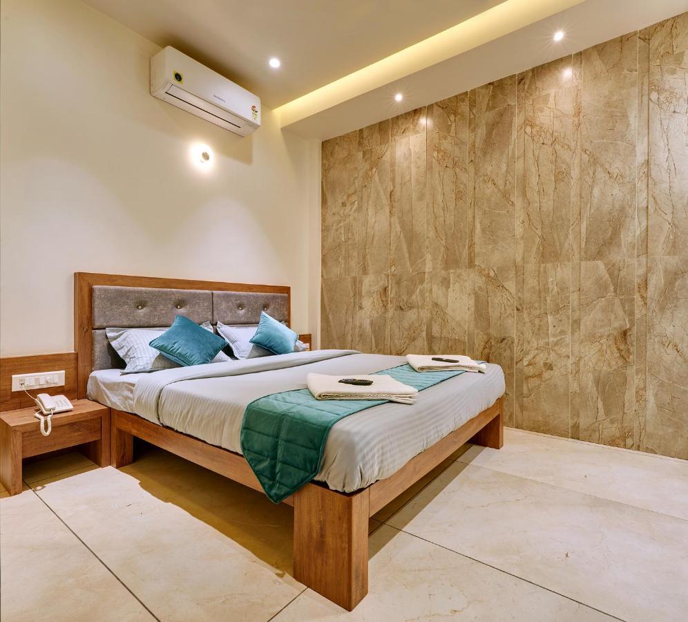 Hotel Swamini Kolhapur Exterior photo